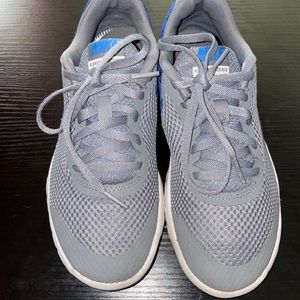 Nike flex experience rn5 sz 5y